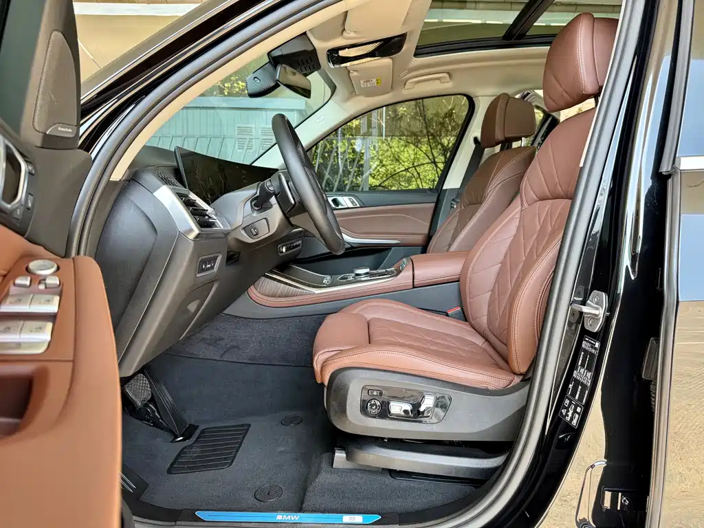 BMW X7 2023 xDrive40i Leading Luxury Package купить на сайте DeffCars