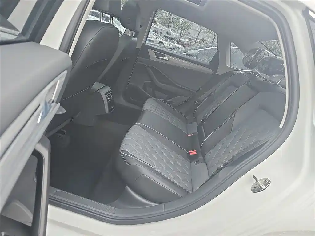 Sagitar 2025 300TSI DSG Super Edition купить на сайте DeffCars