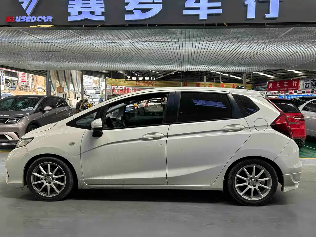 Fit 2018 1.5L manual comfort version купить на сайте DeffCars