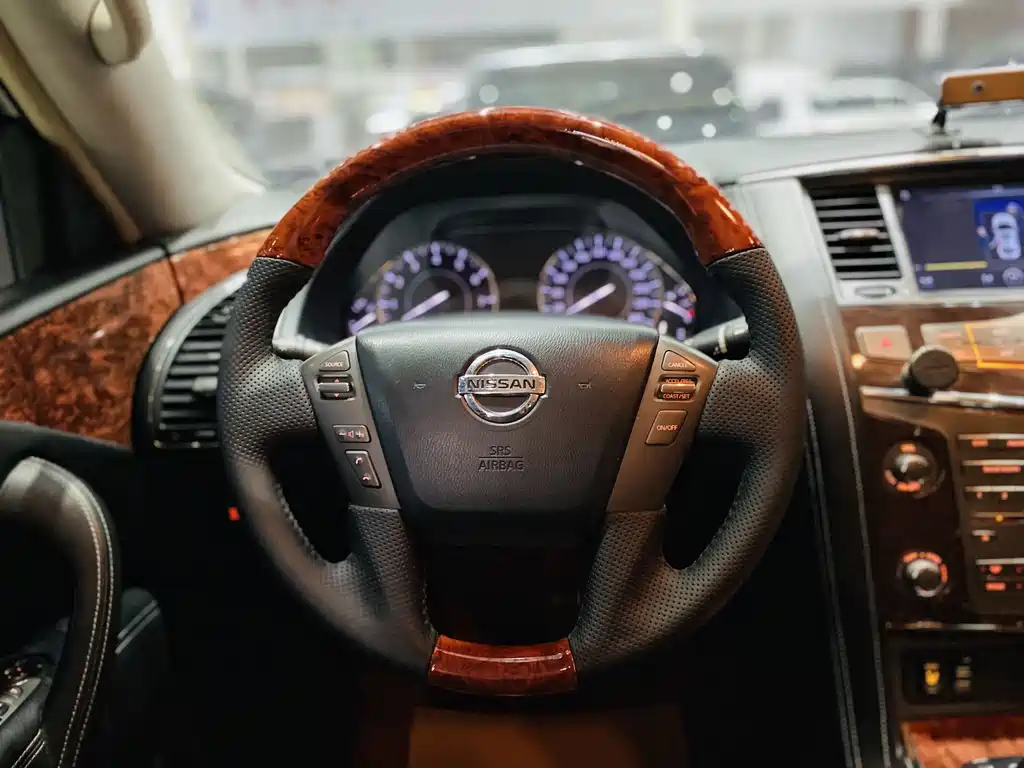 Patrol 2018 4.0L LinkedIn model купить на сайте DeffCars