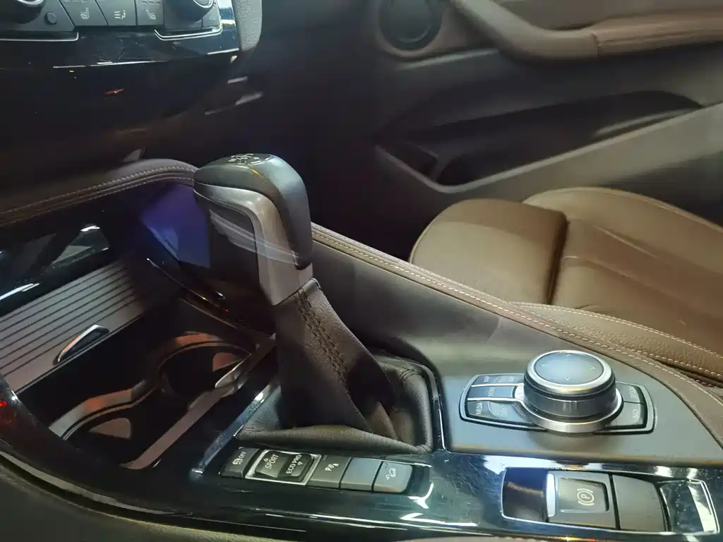 BMW X1 2019 xDrive20Li luxury model купить на сайте DeffCars
