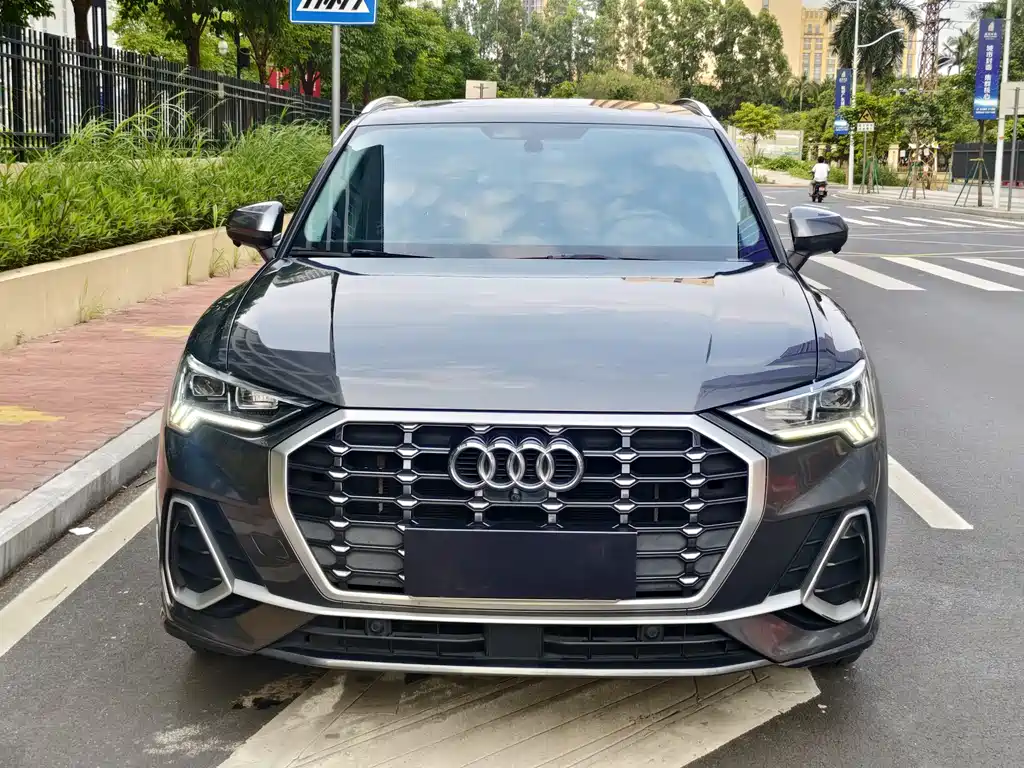 Audi Q3 2021 35 TFSI aggressive and dynamic купить на сайте DeffCars
