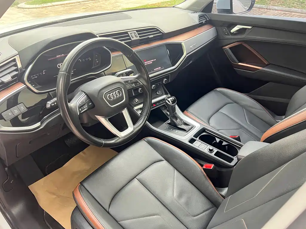 Audi Q3 2022 35 TFSI Fashionable and Elegant купить на сайте DeffCars