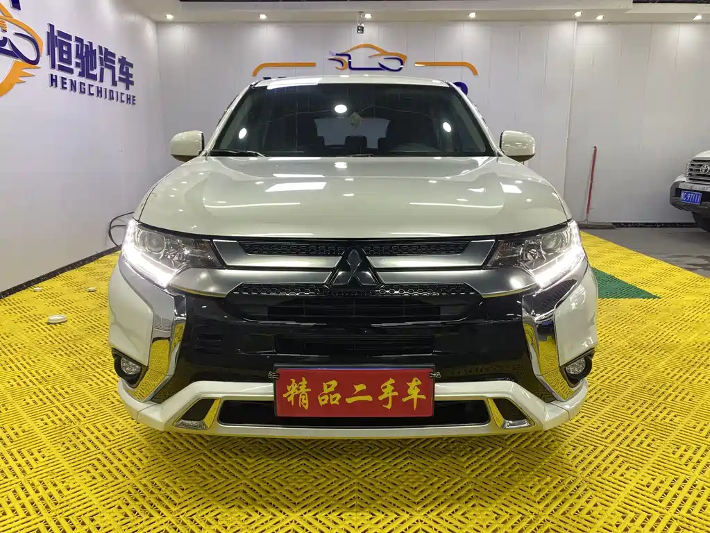 Outlander 2021 2.0L 2WD Smooth Edition 5 seats купить на сайте DeffCars