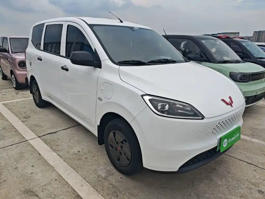 Wuling Hongguang New Energy 2025 Extended Range Hybrid 50KM Practical купить на сайте DeffCars