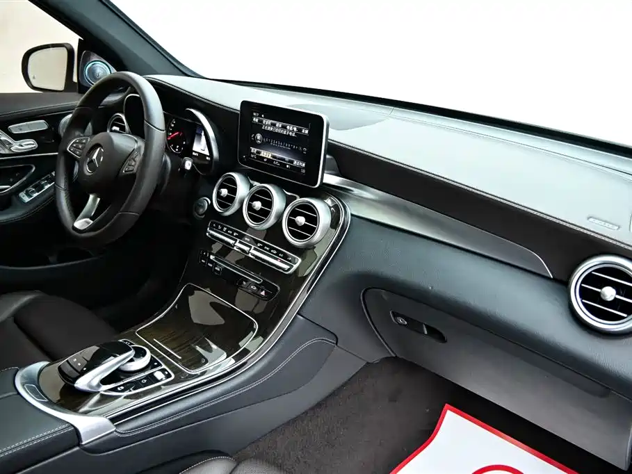 Mercedes-Benz GLC 2019 facelift GLC 260 L 4MATIC luxury model купить на сайте DeffCars