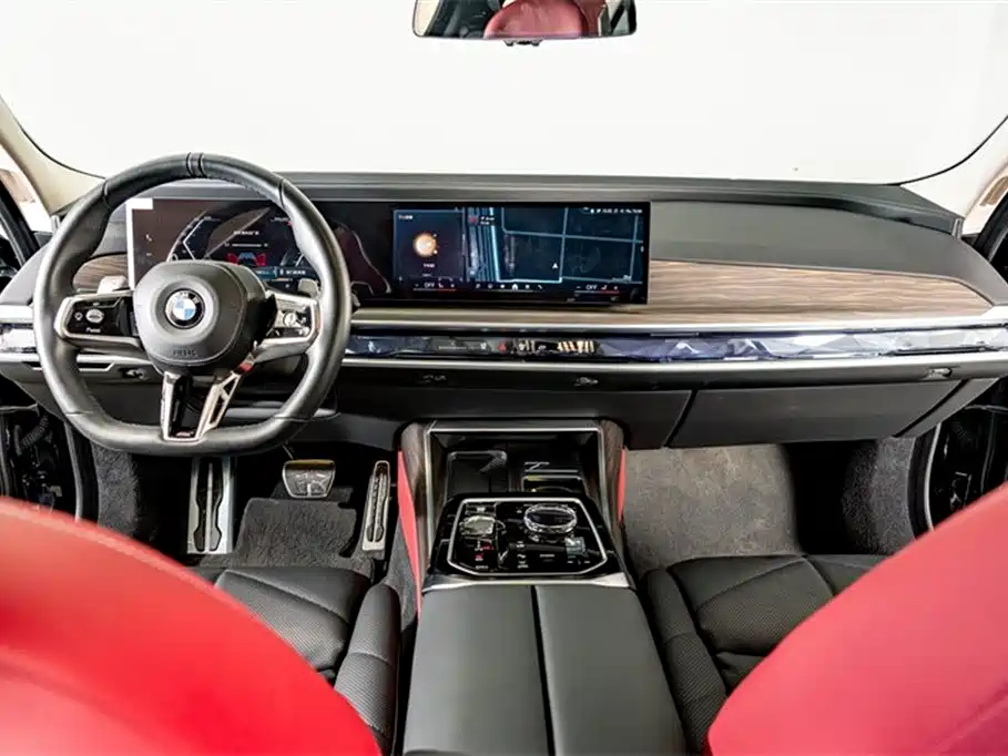 BMW 7 Series 2023 740Li Leading M Sports Package купить на сайте DeffCars