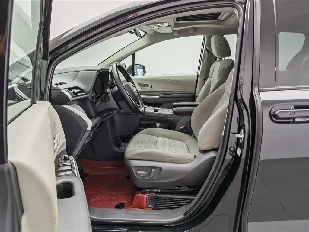 SIENNA 2023 2.5L Hybrid Comfort Edition купить на сайте DeffCars