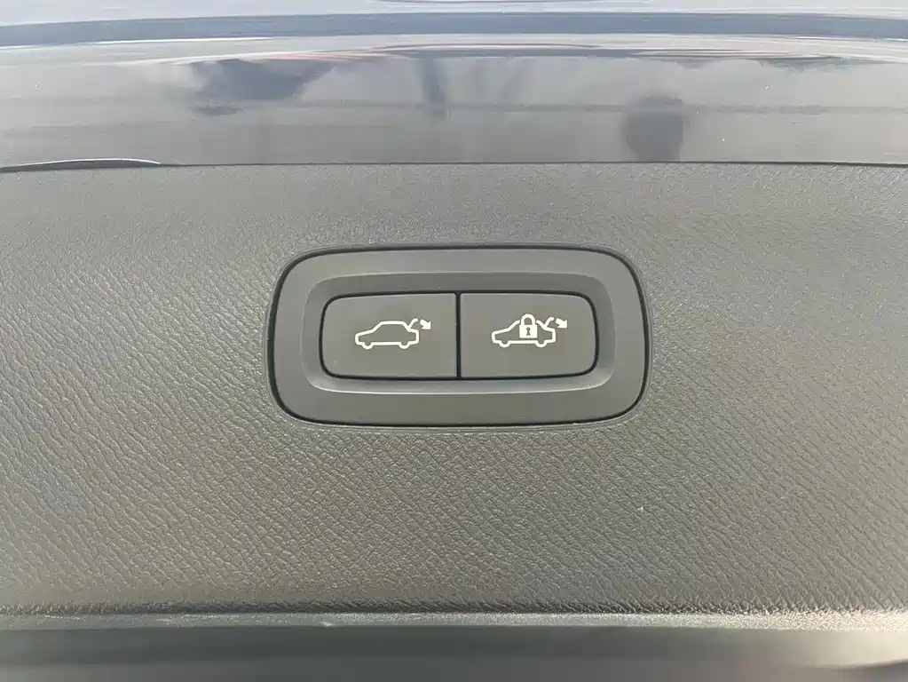 Volvo XC90 2017 T6 Zhiya Edition 5 seats купить на сайте DeffCars