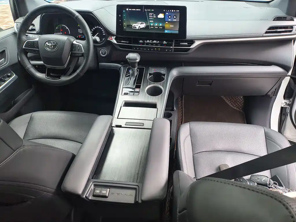 SIENNA 2024 2.5L Hybrid Premium Edition купить на сайте DeffCars