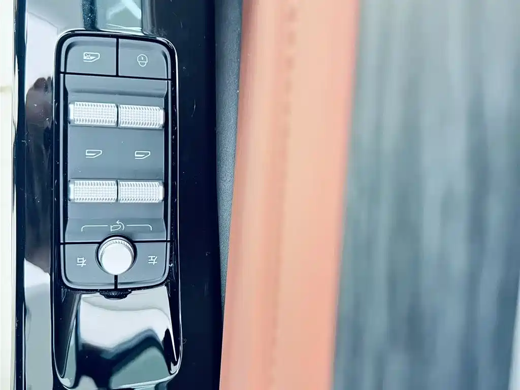 Galaxy L6 2025 EM-i 140km Discovery+ Edition купить на сайте DeffCars