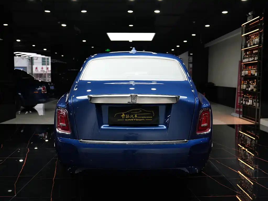 Phantom 2018 6.7T long wheelbase version купить на сайте DeffCars