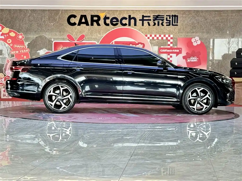 Passat 2023 330TSI Starry Sky Elite Edition купить на сайте DeffCars