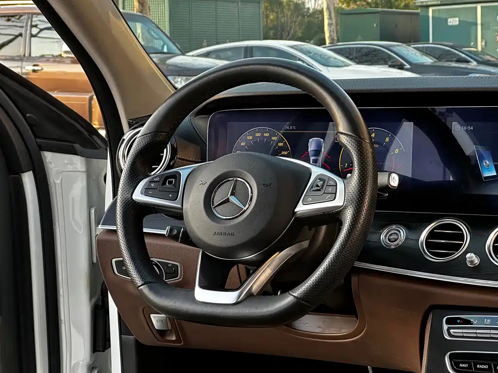 Mercedes-Benz E-Class 2018 E 200 L Sports купить на сайте DeffCars