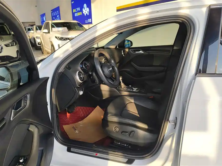 Audi A3 2019 Limousine 35 TFSI Fashion Type National VI купить на сайте DeffCars