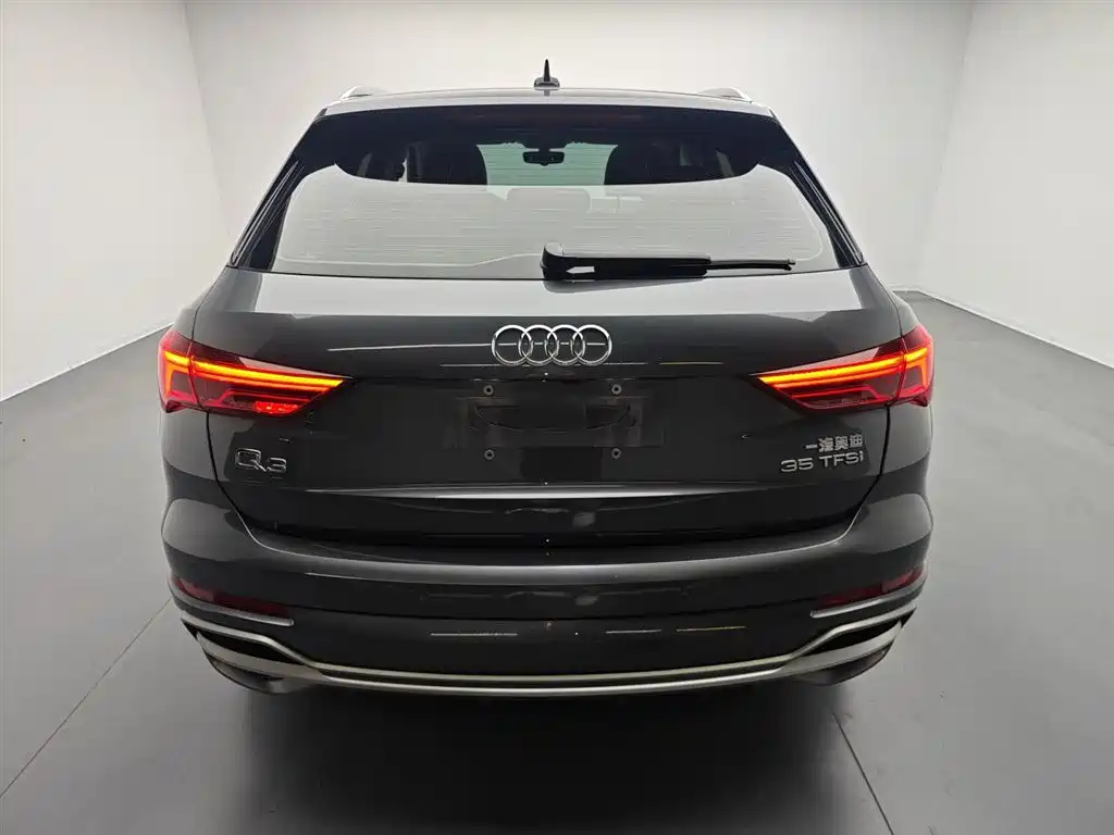 Audi Q3 2019 35 TFSI aggressive and dynamic купить на сайте DeffCars