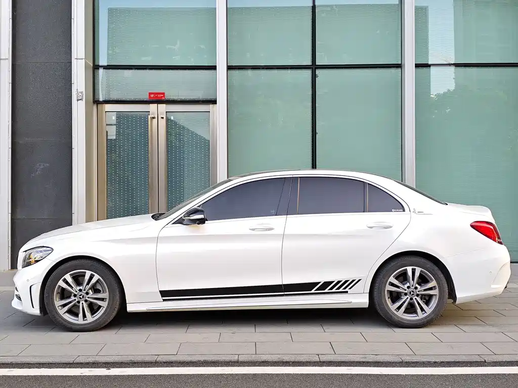 Mercedes-Benz C-Class 2019 C 180 L Fashionable Sports Edition купить на сайте DeffCars