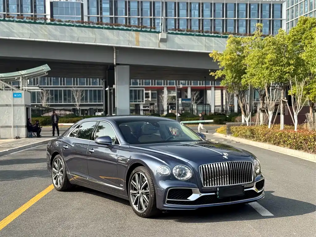 Flying Spur plug-in hybrid 2022 2.9T V6 Hybrid купить на сайте DeffCars