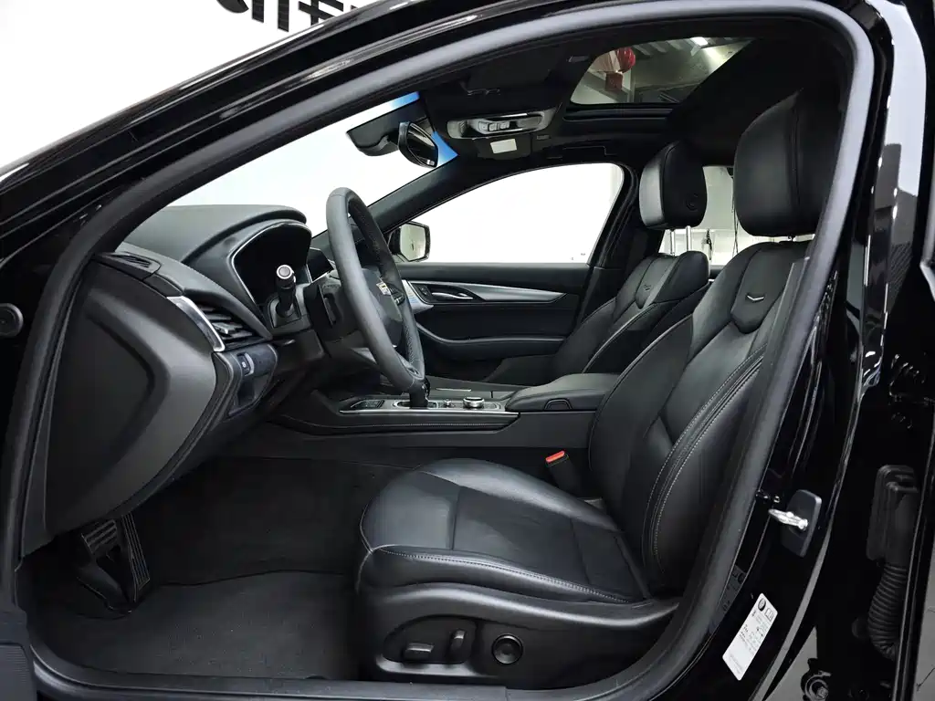 Cadillac CT5 2023 28T Premium Model купить на сайте DeffCars