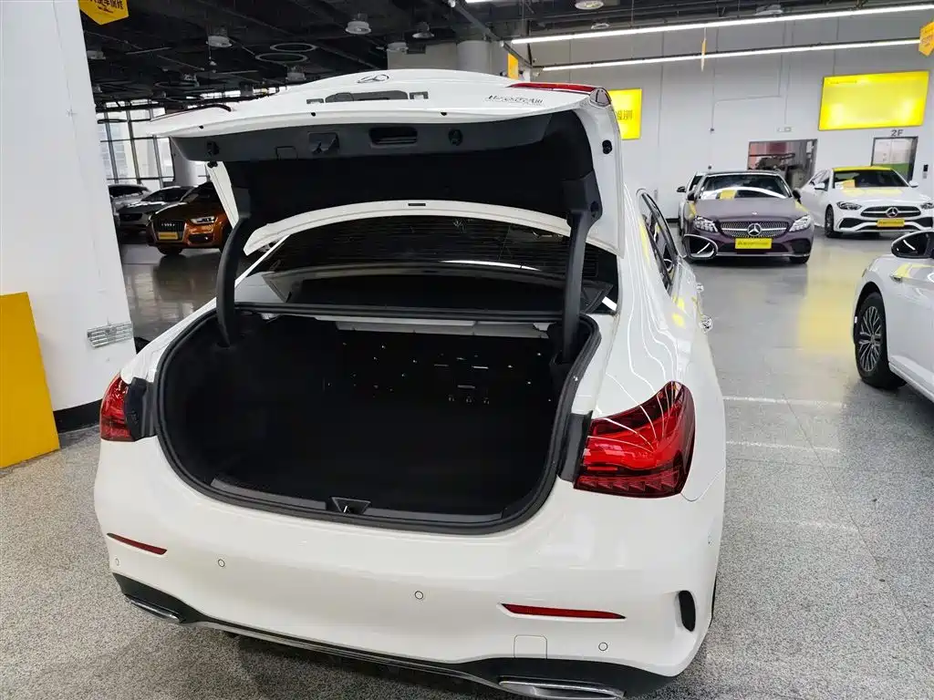 Mercedes-Benz A-Class 2024 A 200 L Fashion купить на сайте DeffCars