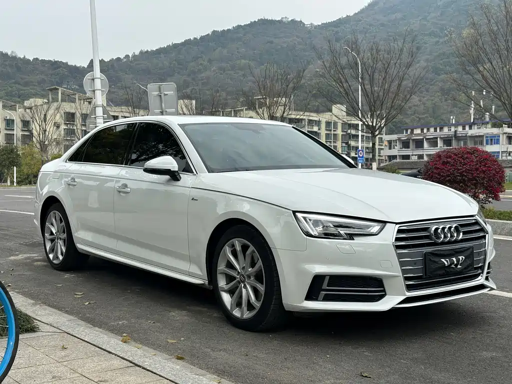 Audi A4L 2019 40 TFSI Fashion Type National V купить на сайте DeffCars