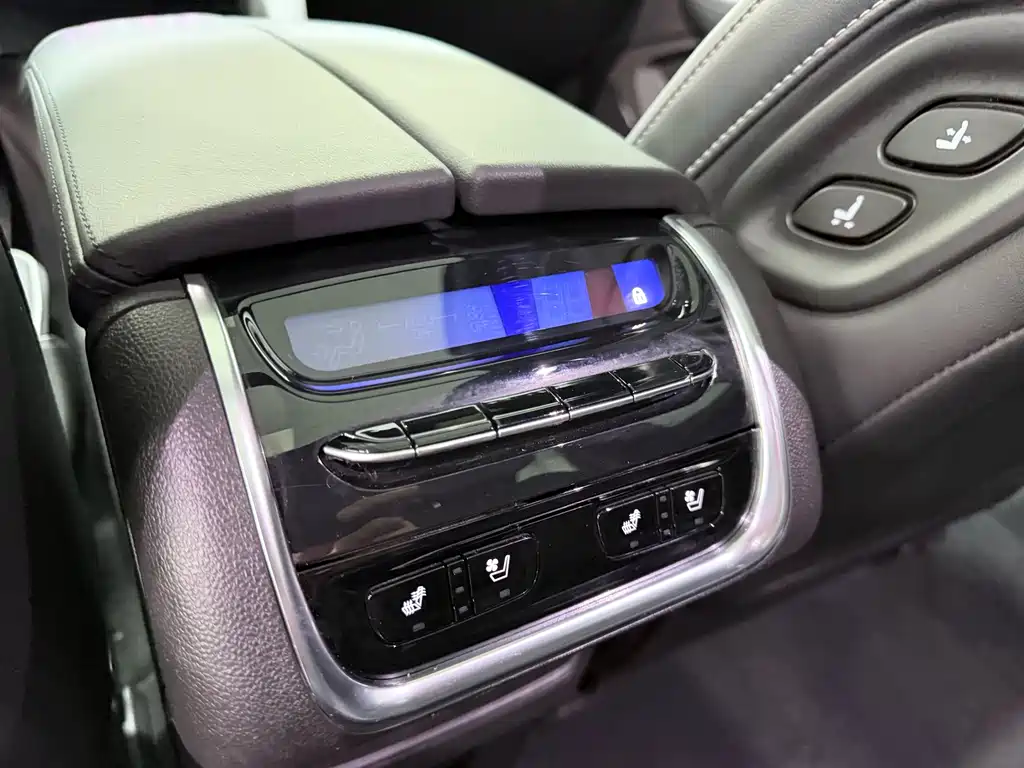 Angkeqi 2022 652T four-wheel drive flagship model 6 seats купить на сайте DeffCars