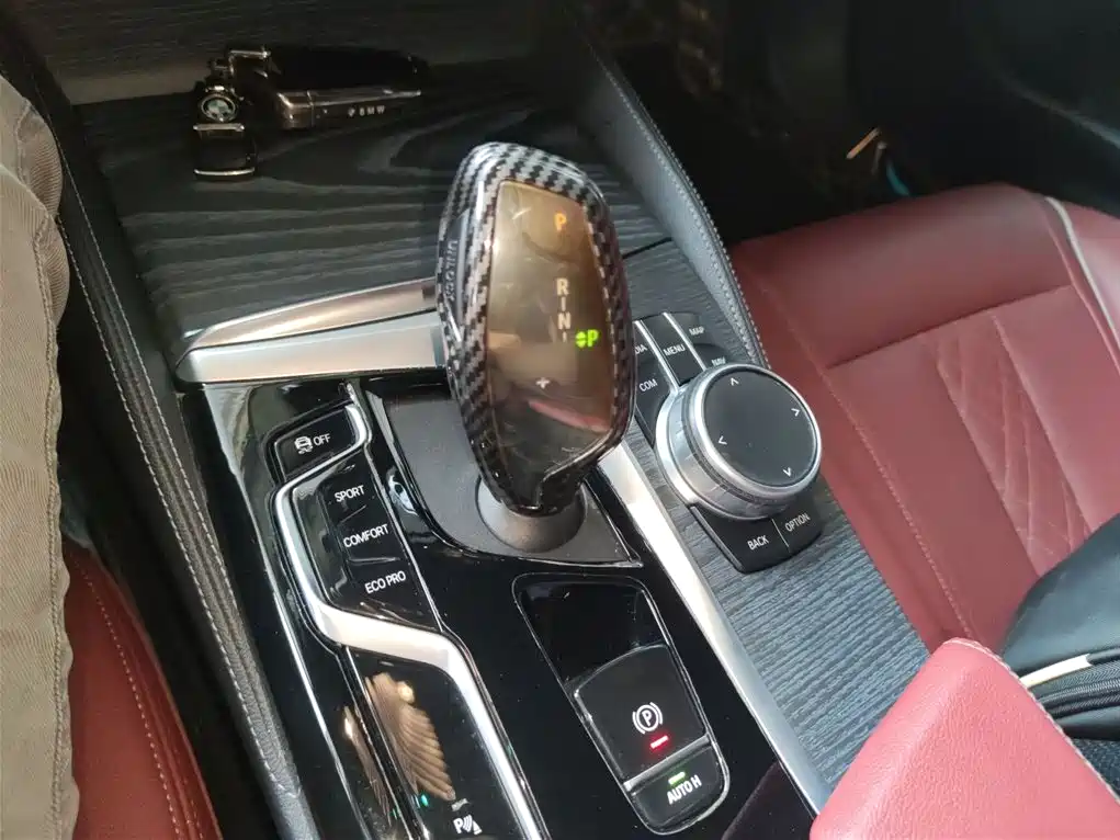 BMW 5 Series 2022 facelift 530Li leading M sports package купить на сайте DeffCars