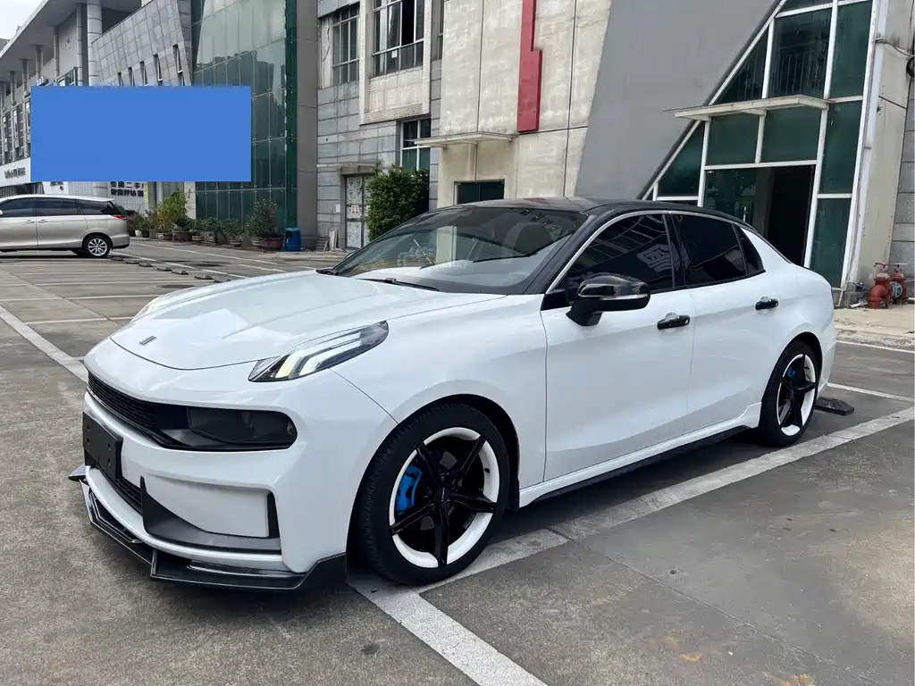Lynk & Co 03 2019 1.5TD DCT Powerful Edition National VI купить на сайте DeffCars