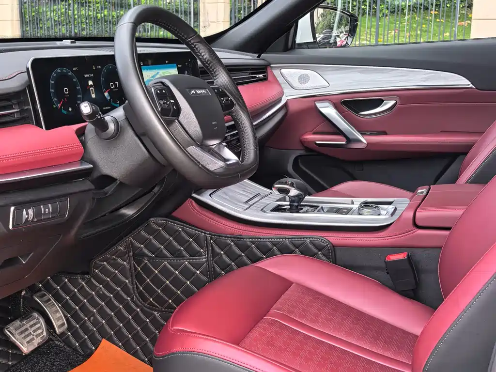 Jietu X70 PLUS 2023 model 1.5T DCT Brave PLUS 7 seats купить на сайте DeffCars