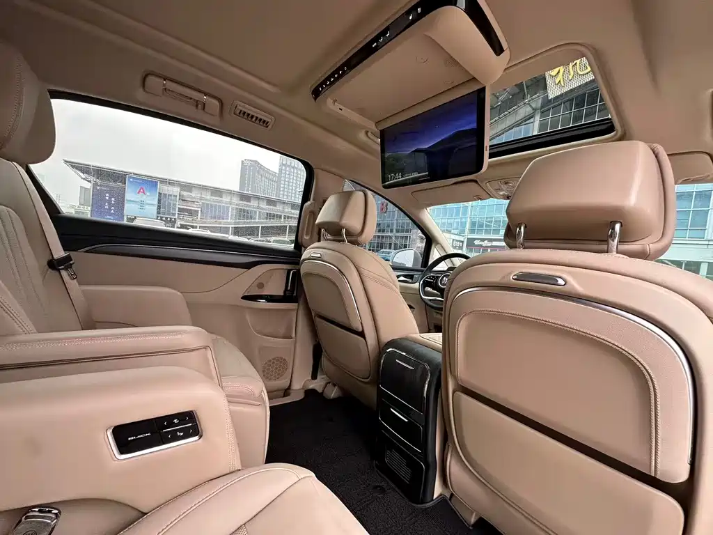 别克GL8新能源 2025款 陆尚 尊享版 7座 купить на сайте DeffCars