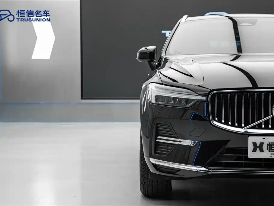 Volvo XC60 2022 B5 four-wheel drive Zhiyuan Deluxe Edition купить на сайте DeffCars