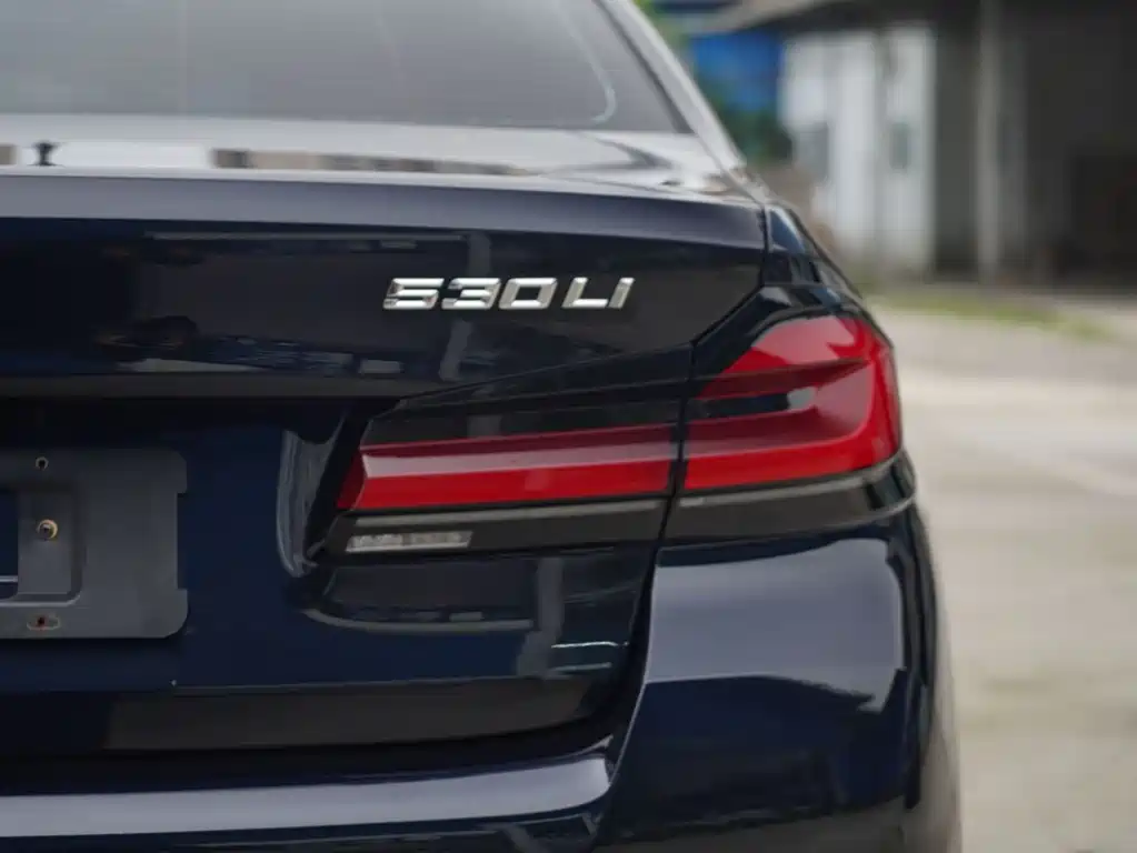 BMW 5 Series 2023 facelift 530Li leading M sports package купить на сайте DeffCars