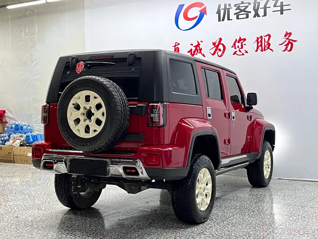 Beijing Off-Road BJ40 2018 PLUS 2.3T automatic four-wheel drive flagship version National V купить на сайте DeffCars