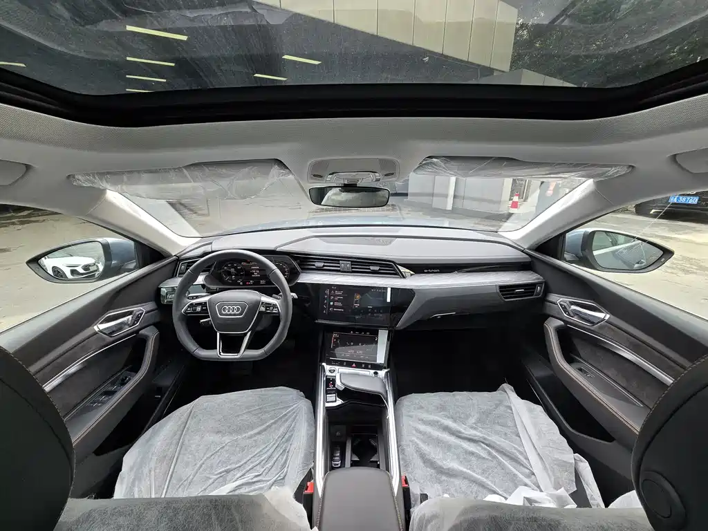 Audi e-tron 2021 50 quattro premium model купить на сайте DeffCars
