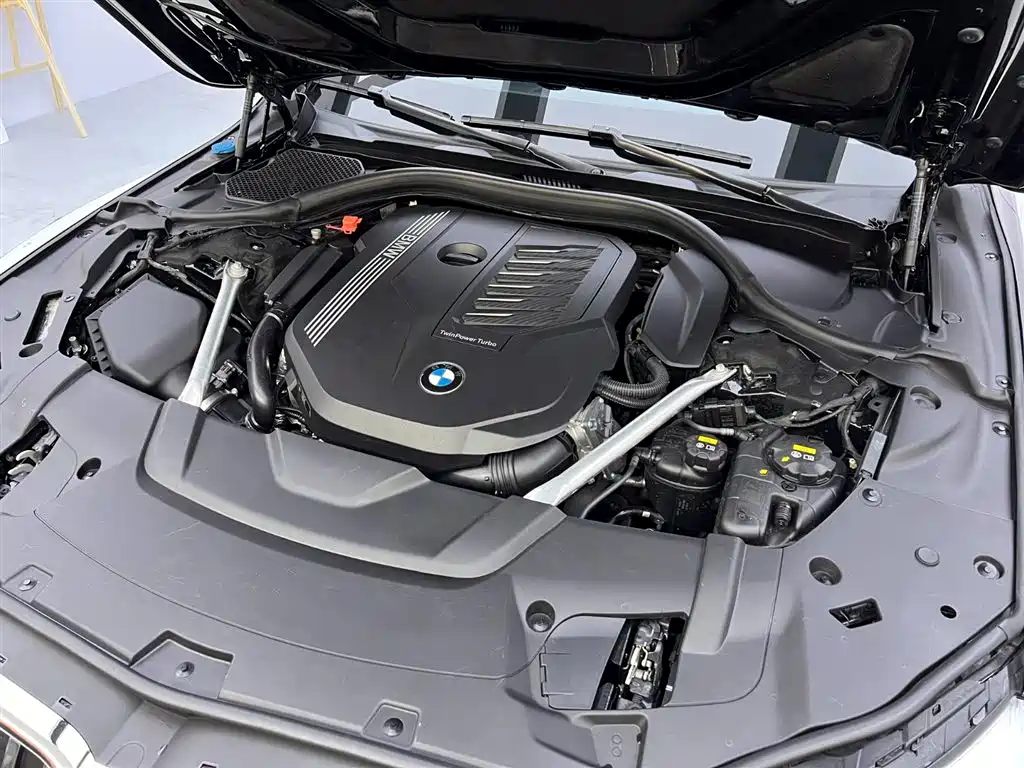 BMW 7 Series 2019 740Li Leading Luxury Package купить на сайте DeffCars