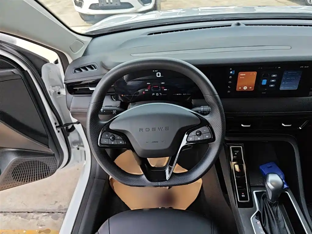 Roewe i5 2023 1.5L CVT Deluxe Edition купить на сайте DeffCars