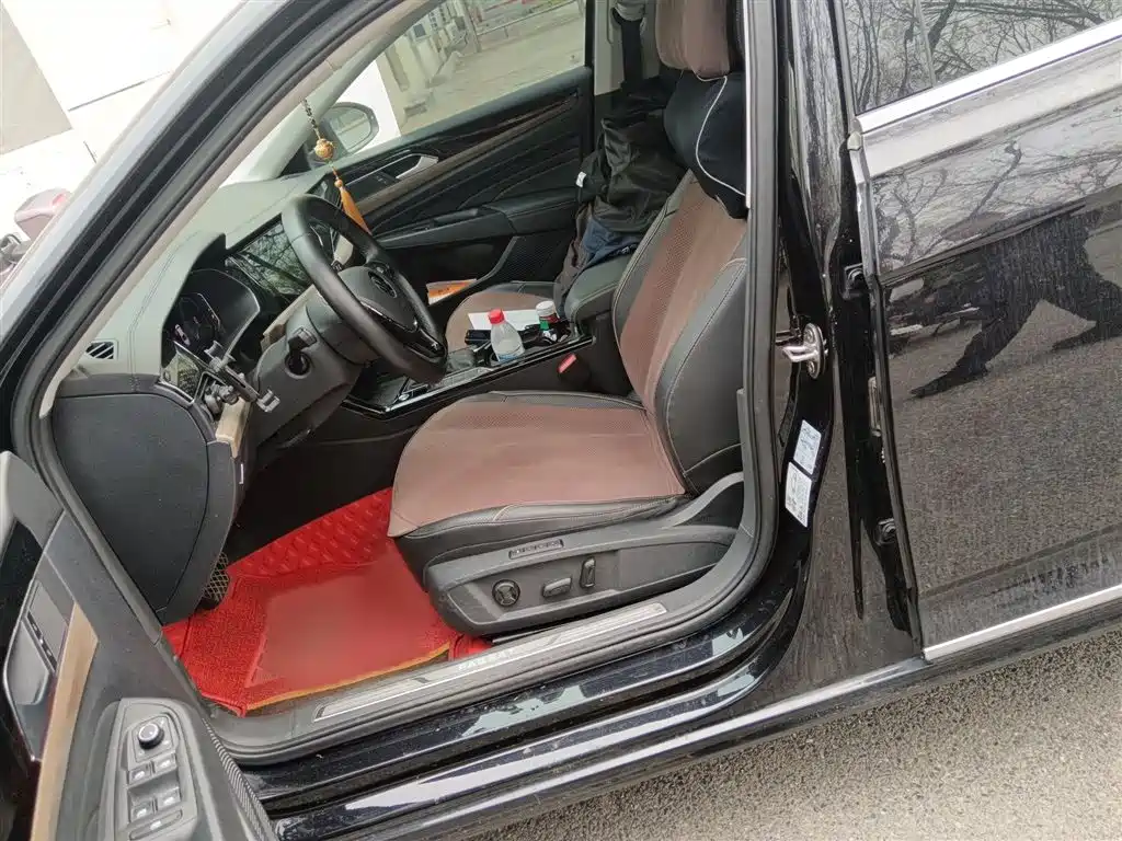 Passat 2020 facelift 330TSI Deluxe Edition National VI купить на сайте DeffCars