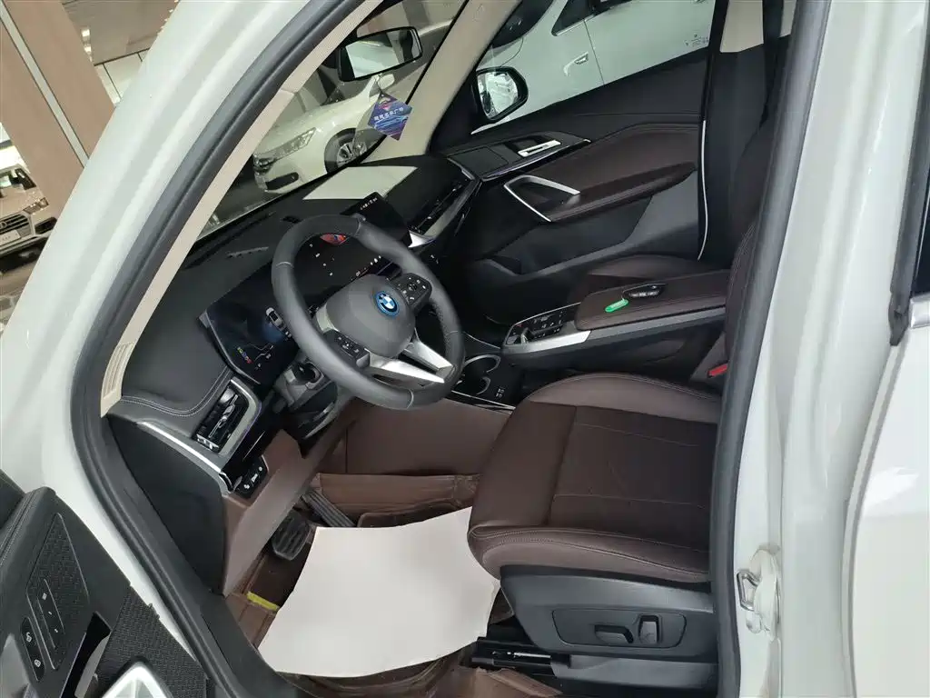 BMW iX1 2023 eDrive25L X Design Package купить на сайте DeffCars