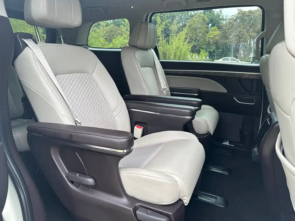 Trumpchi M8 2021 Lingxiu Series 390T Deluxe Edition купить на сайте DeffCars