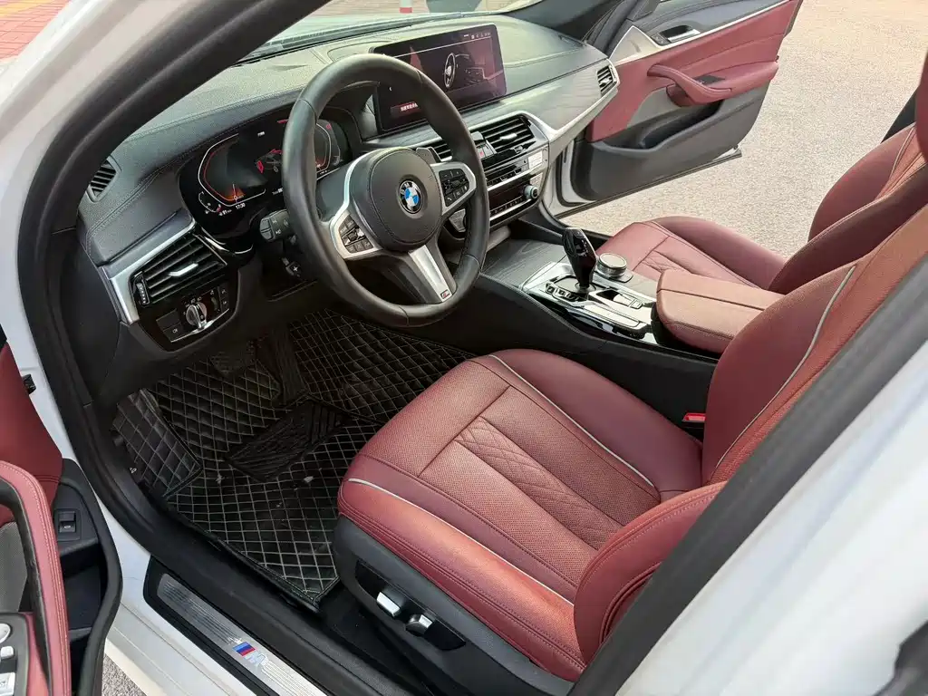 BMW 5 Series 2021 530Li Leading M Sports Package купить на сайте DeffCars