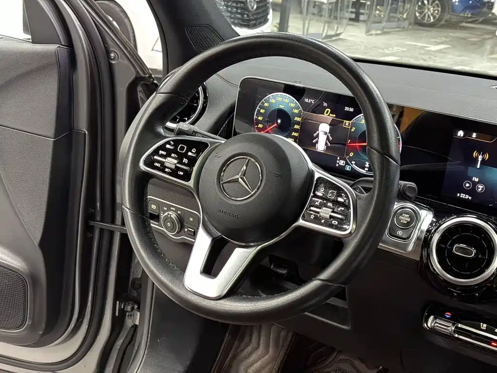 Mercedes-Benz GLB 2020 facelift GLB 200 dynamic купить на сайте DeffCars