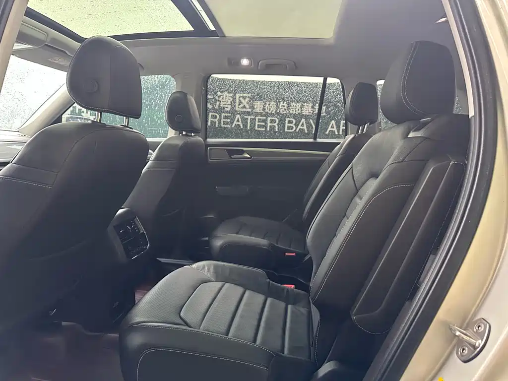 Touron 2019 380TSI four-wheel drive luxury version National VI купить на сайте DeffCars