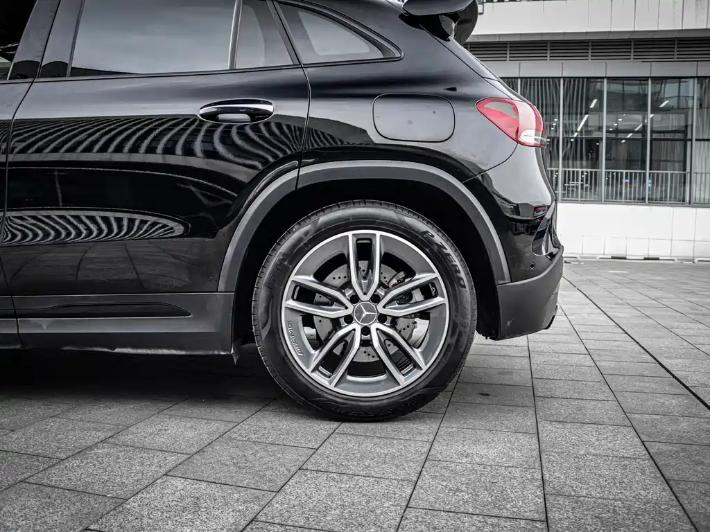 Mercedes-Benz GLA AMG 2023 AMG GLA 35 4MATIC купить на сайте DeffCars