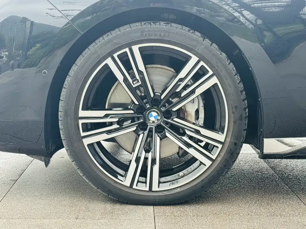 BMW 7 Series 2023 740Li Leading M Sports Package купить на сайте DeffCars