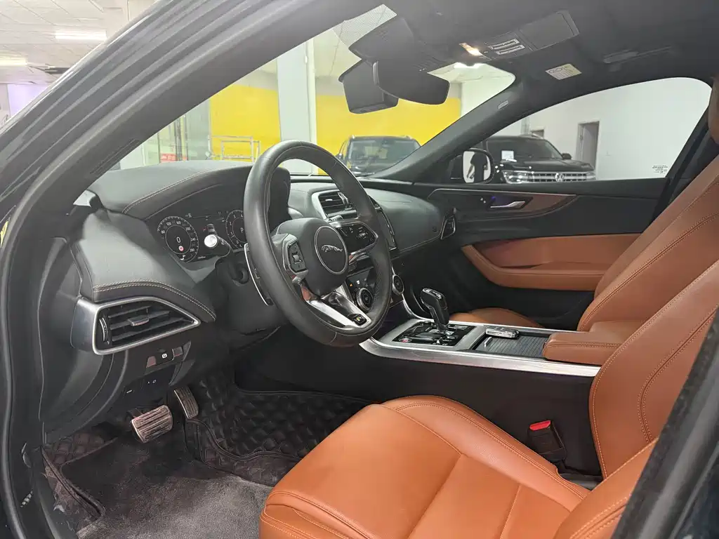 Jaguar XEL 2023 2.0T 250PS R-DYNAMIC S Advanced Sports Edition купить на сайте DeffCars