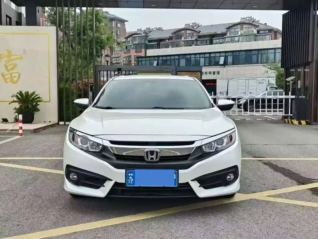 Civic 2016 220TURBO CVT Deluxe Edition купить на сайте DeffCars