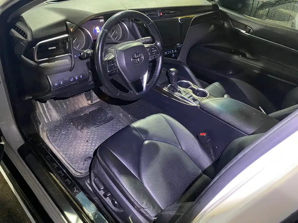 Camry 2019 2.5G Deluxe Edition National VI купить на сайте DeffCars