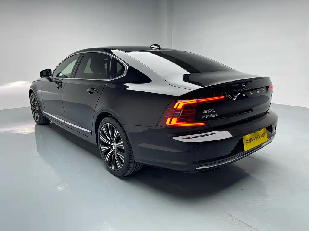 Volvo S90 2025 B5 Zhiyuan Luxury Edition купить на сайте DeffCars