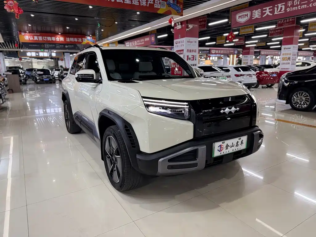 Titanium 3 2025 501KM four-wheel drive Ultra version купить на сайте DeffCars