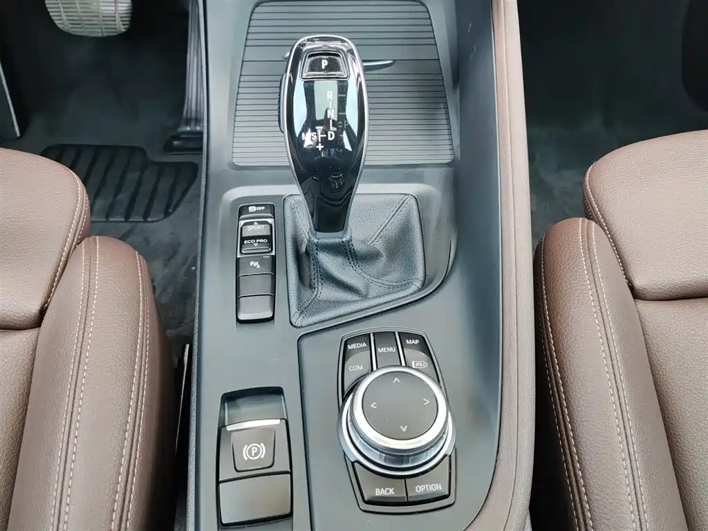 BMW X1 2022 sDrive25Li Leading Model купить на сайте DeffCars